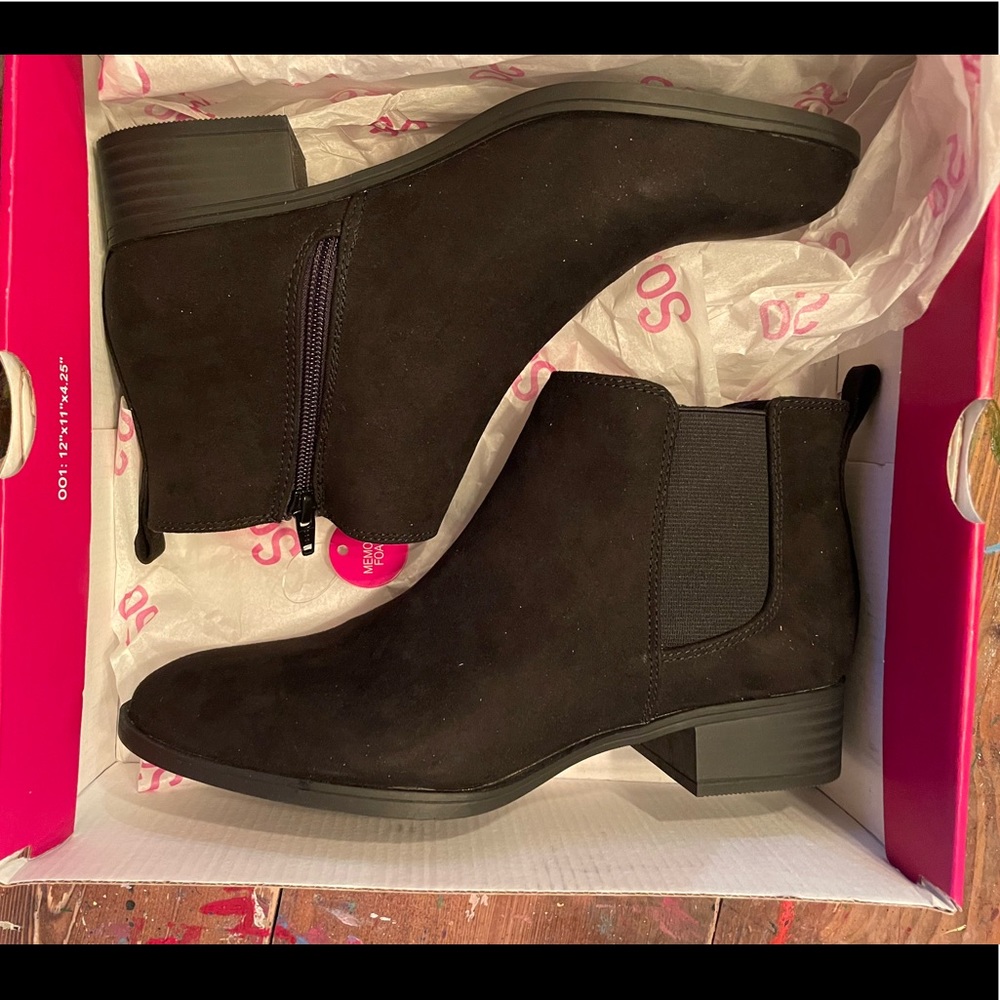 Size 9 black booties